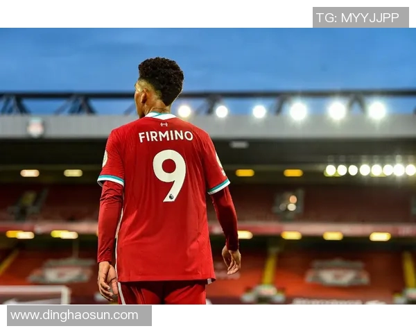 足球明星背影高清壁纸展现运动魅力与风采的完美选择