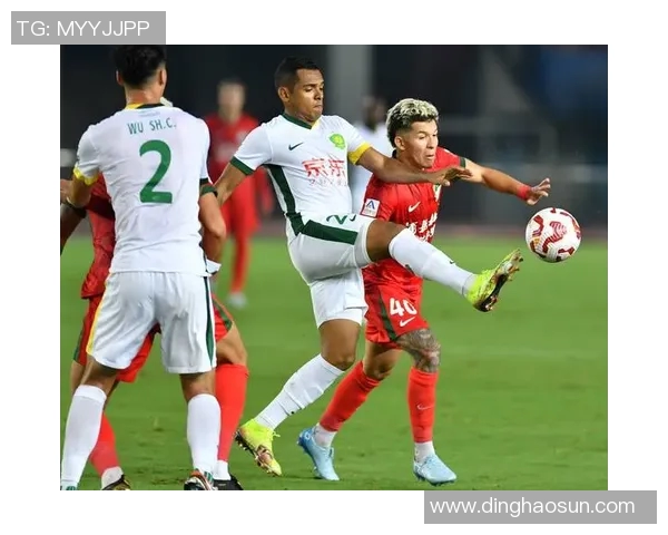 足球明星虚影高清图片展示引领球迷视觉盛宴尽享运动魅力与激情瞬间